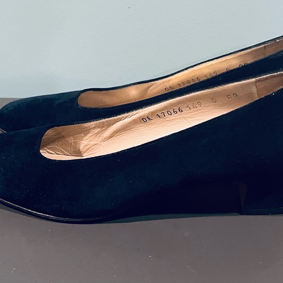 FERRAGAMO SUEDE SHOES - Picture 3 of 8